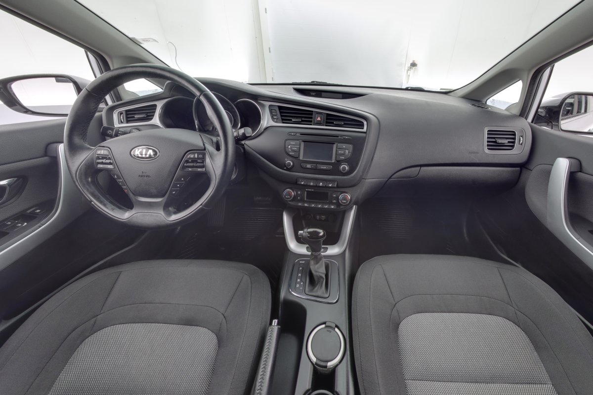 Kia Ceed 1,6 EX SW DCT A/T 2016, kuva 7/38