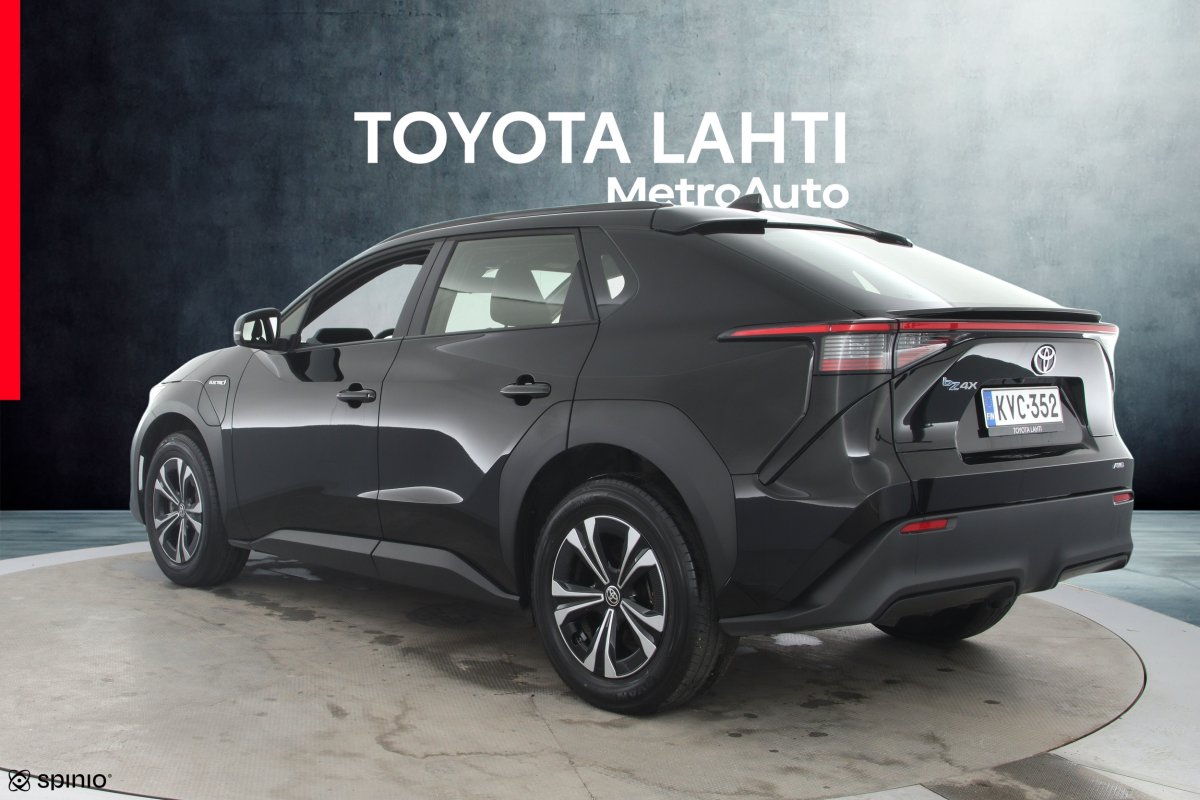 Toyota bZ4X Active AWD 2023, kuva 2/22